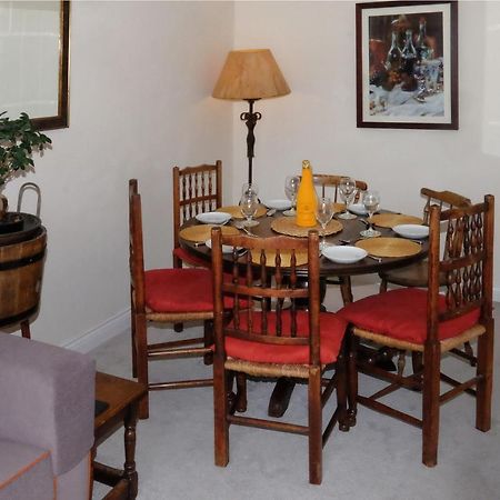 47 Wetherby Way, 3 Bedrooms, Sleeps 6, Easy Walk To Town, Parking, Self Catering, Great View Стретфорд-на-Ейвоні Екстер'єр фото