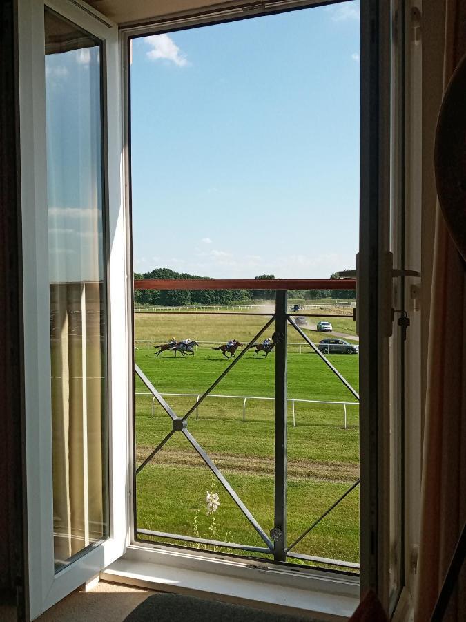 47 Wetherby Way, 3 Bedrooms, Sleeps 6, Easy Walk To Town, Parking, Self Catering, Great View Стретфорд-на-Ейвоні Екстер'єр фото