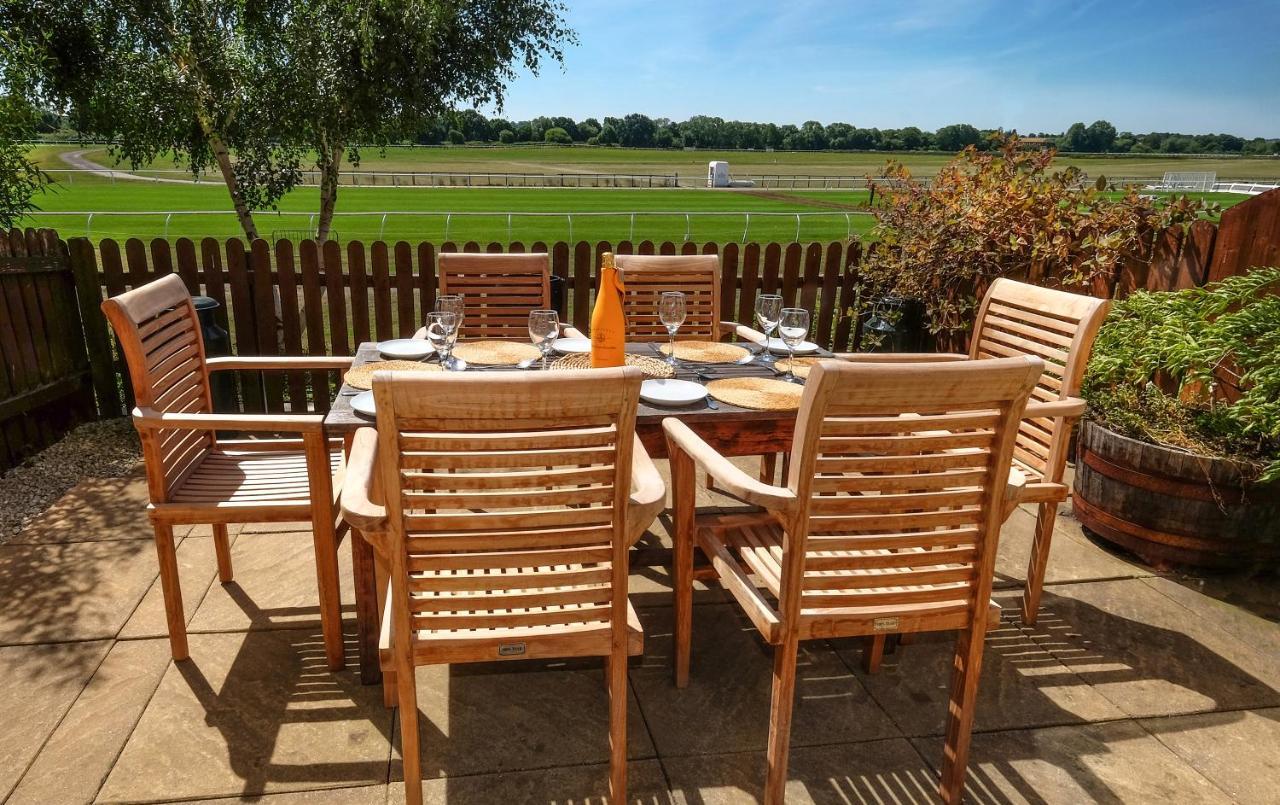 47 Wetherby Way, 3 Bedrooms, Sleeps 6, Easy Walk To Town, Parking, Self Catering, Great View Стретфорд-на-Ейвоні Екстер'єр фото